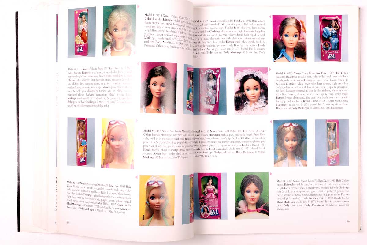  The Ultimate Barbie Doll Book Лучшая книга о кукле Барби в продаже